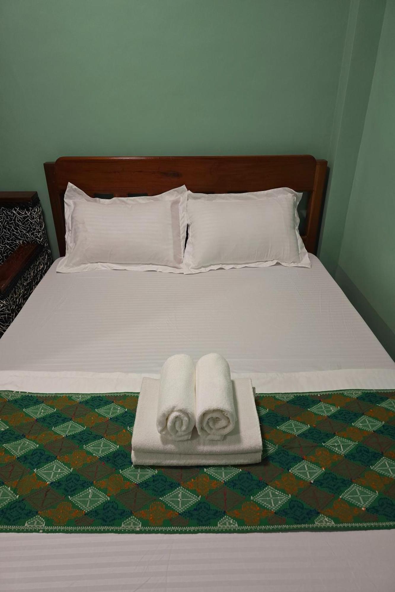 Nober Pension House City Center Puerto Princesa Dış mekan fotoğraf