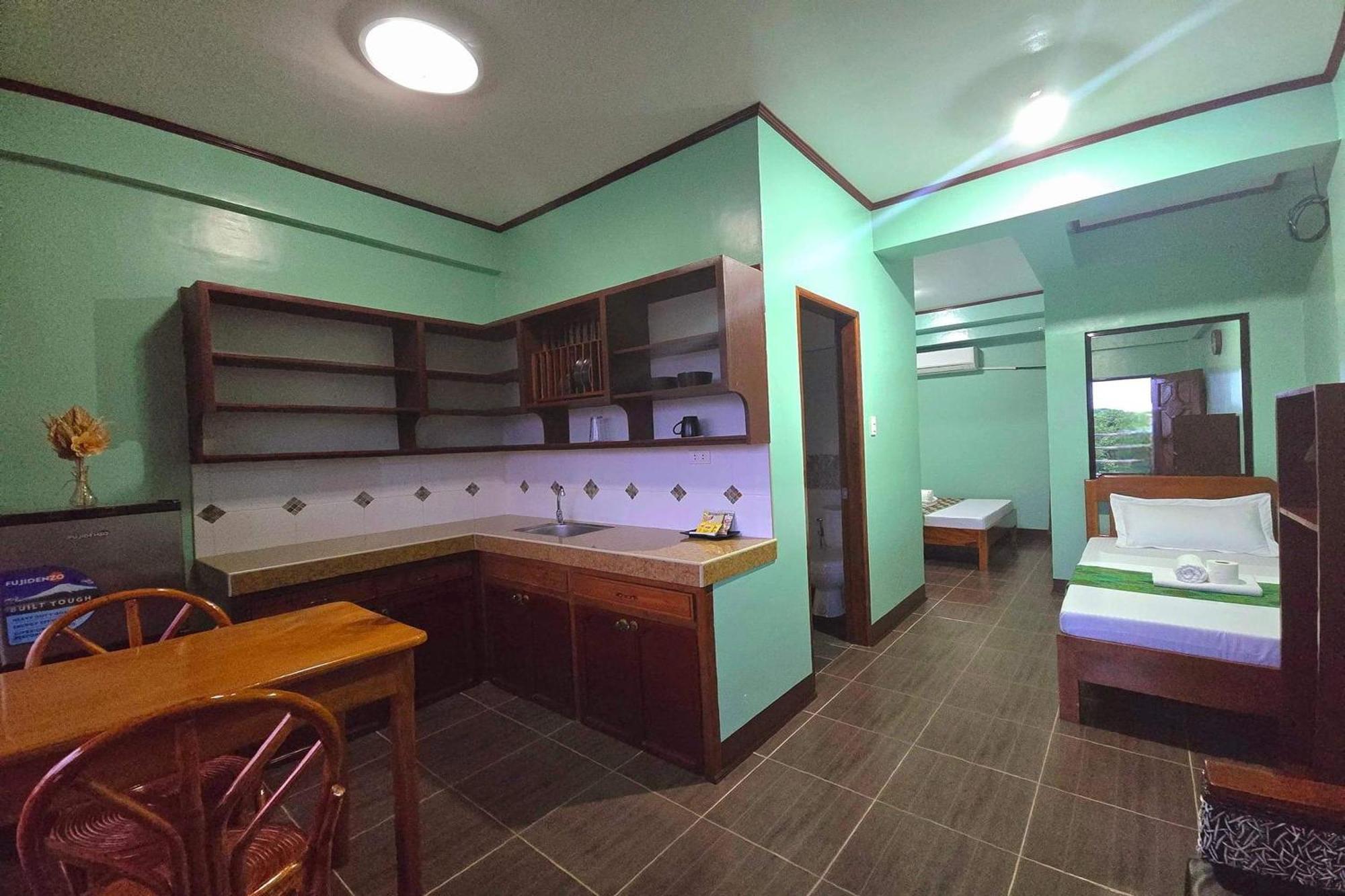 Nober Pension House City Center Puerto Princesa Dış mekan fotoğraf